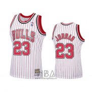 Camiseta Chicago Bulls Michael Jordan NO 23 Reload Hardwood Classics Blanco